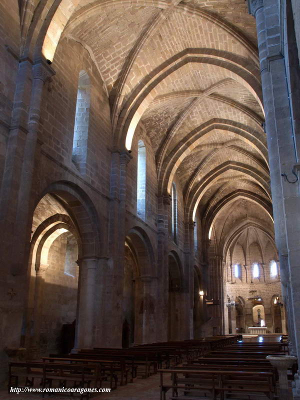 NAVE CENTRAL Y NAVE SECUNDARIA NORTE.